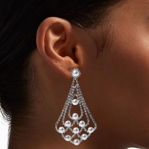 💖💎✨ Claire’s Silver Pearl Rhinestone Chandelier Drop Earrings 💞